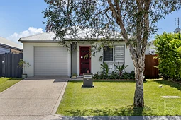 6 Carlisle Circuit, Mountain Creek