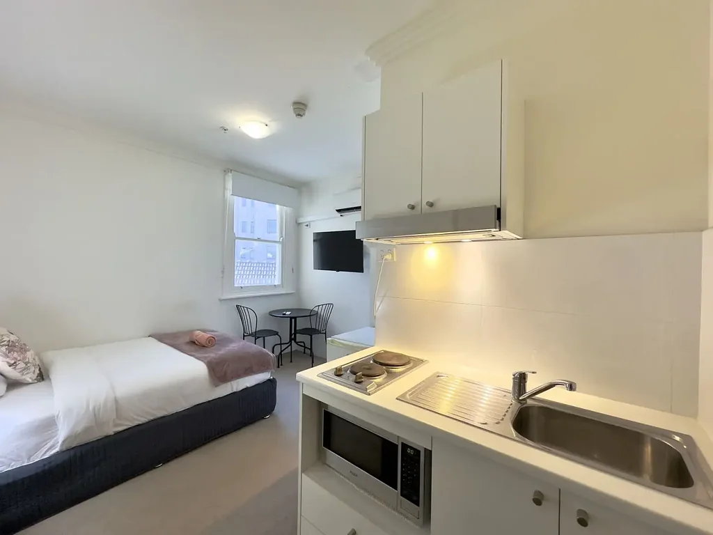 Modern Furnished Studio Units in Potts Point Move In Today!