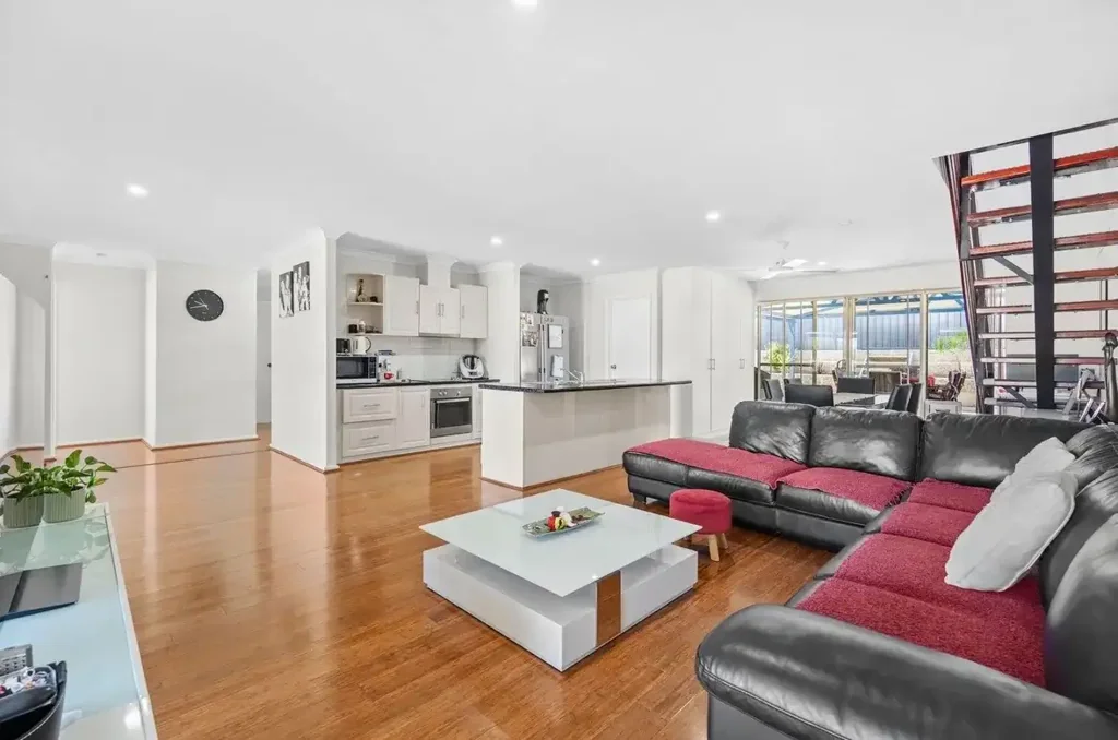 14 Christmas Avenue, Heathridge, WA 6027