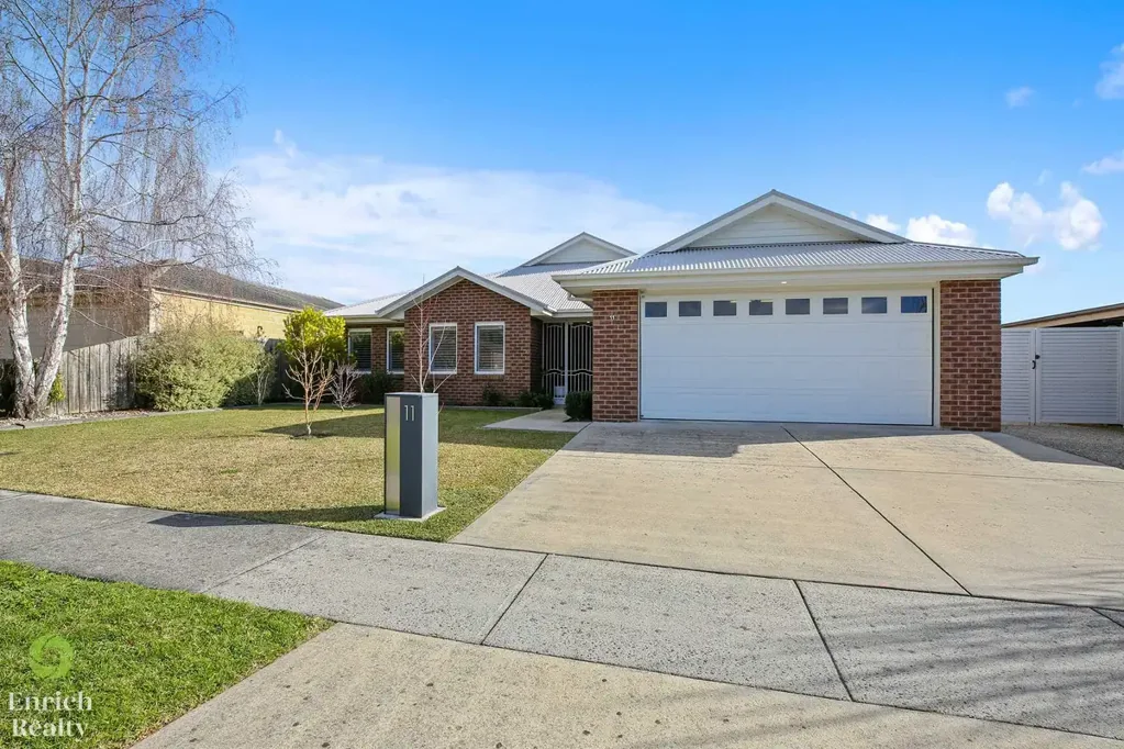 11 Davey Drive, Trafalgar, VIC 3824