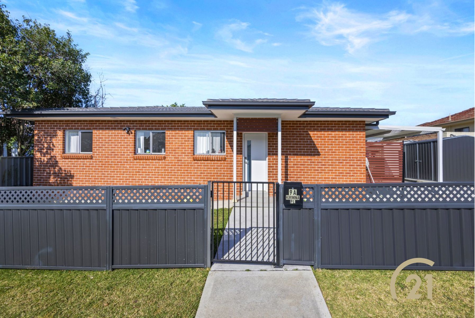 9 KIRIWINA PL, GLENFIELD NSW 2167, 0 chambres, 0 salles de bain, House