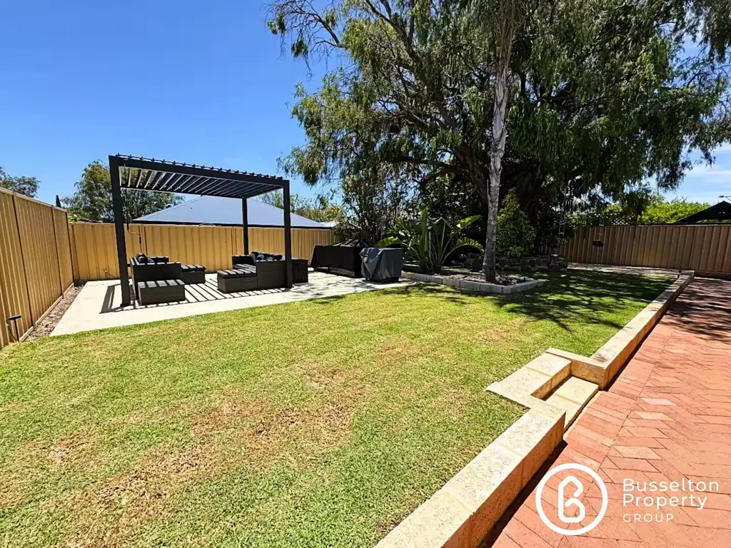 FURNISHED FAMILY HOME IN QUIET BROADWATER LOCATION