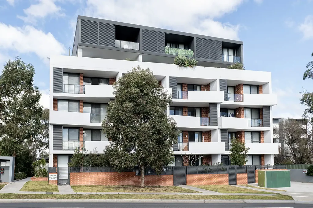 Stylish modern living 2 bedroom unit!
