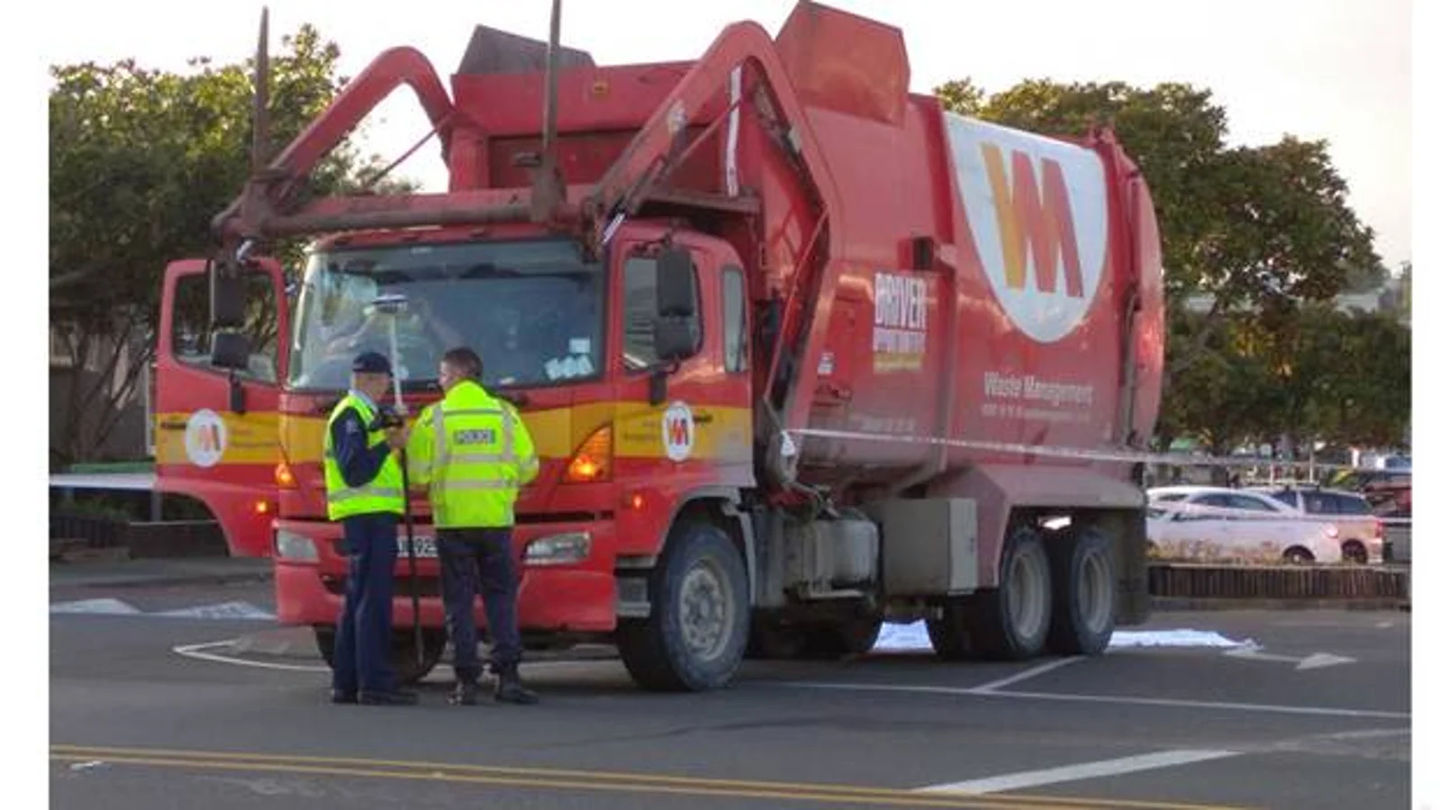 路人遭卡车撞击不幸身亡！奥克兰突发道路事故