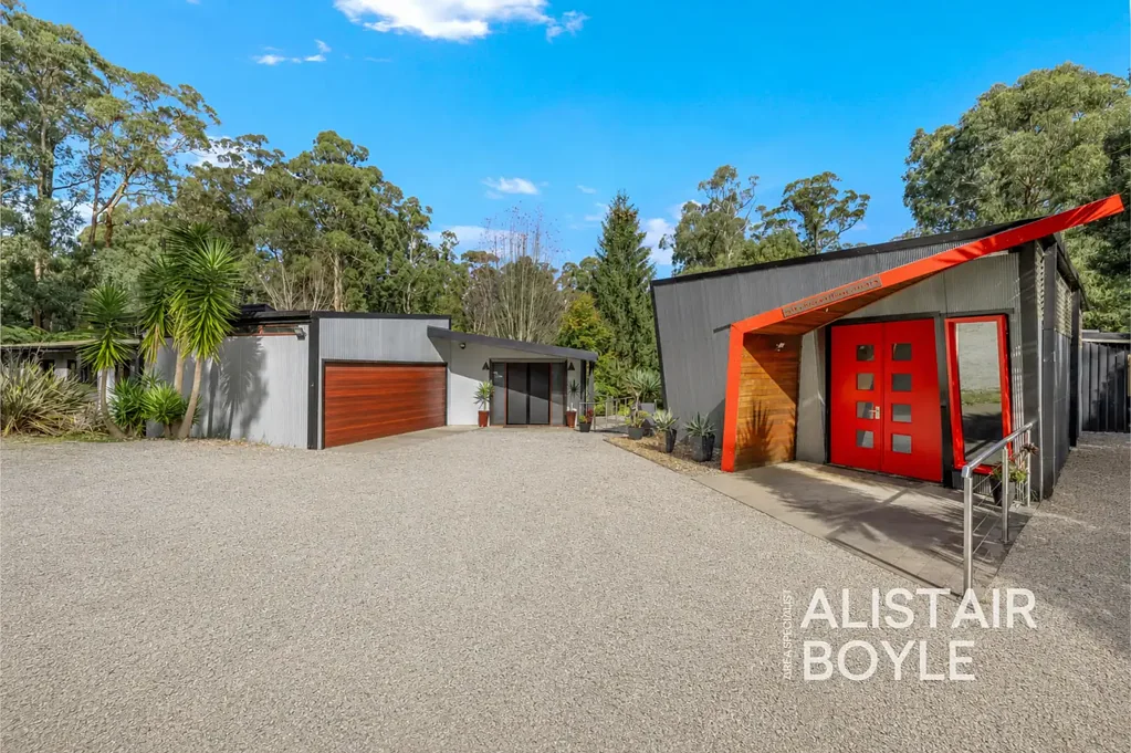 Gembrook 4 Slaapkamer The Brief: Mid Century Modern Masterpiece | Uncompromising Quality | Ultimate Lifestyle Estate
