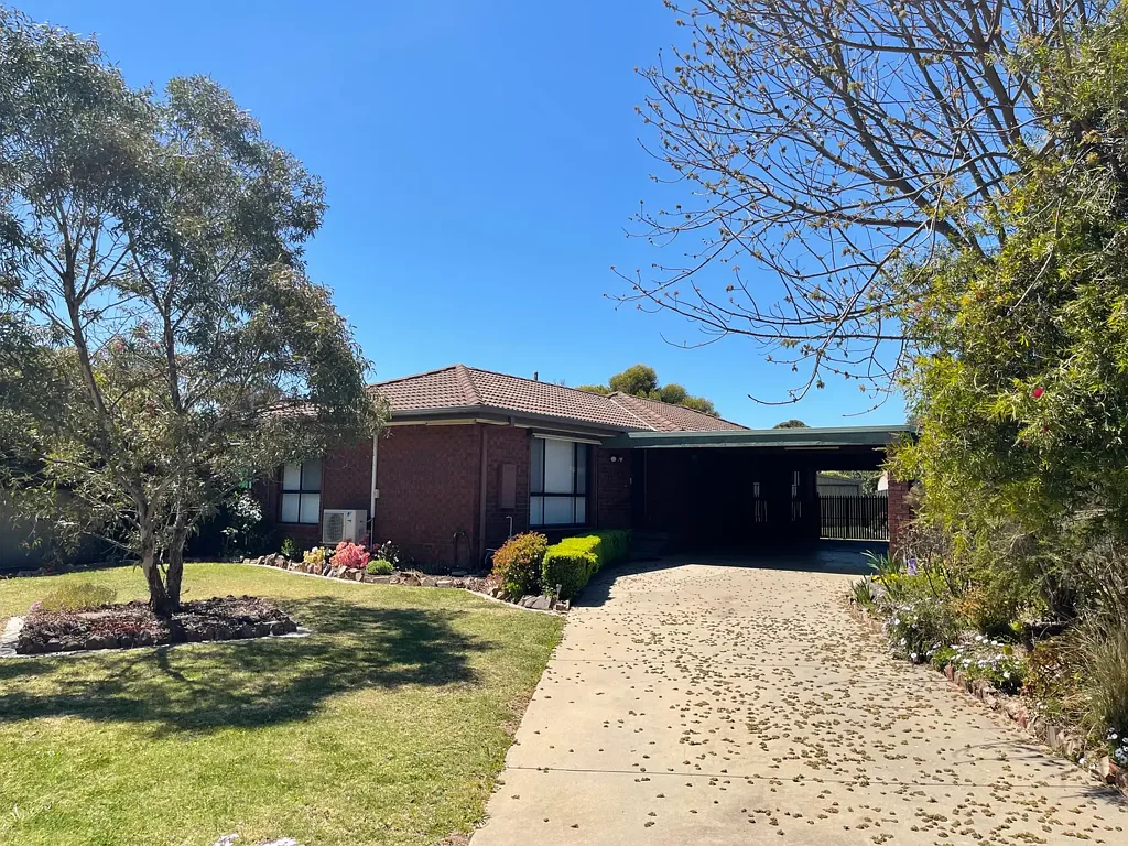 Beautifully Maintained Home in Quiet North Shepparton Location