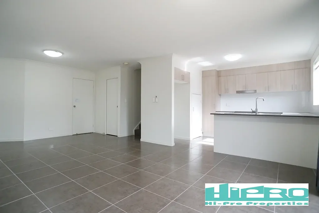 Double Gargae Convenient location close to school and transport.