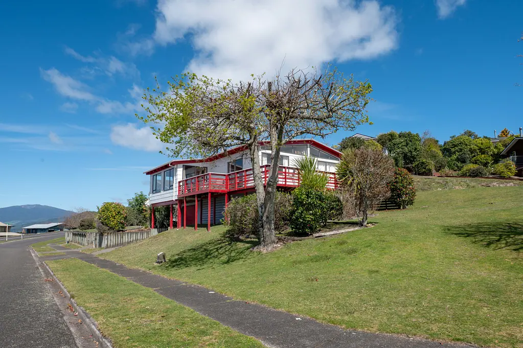 Omori 3房  Mountain + Lake Views in Full Sun