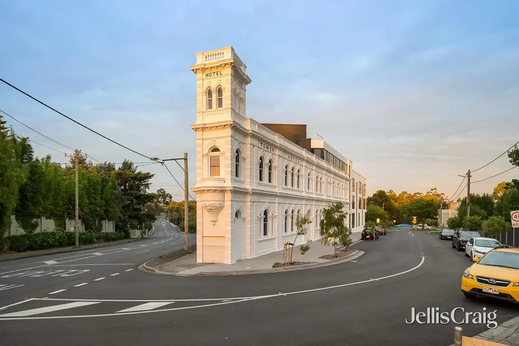 Alphington 3房 现代风格与轻松生活魅力 Contemporary Style with Effortless Lifestyle Appeal