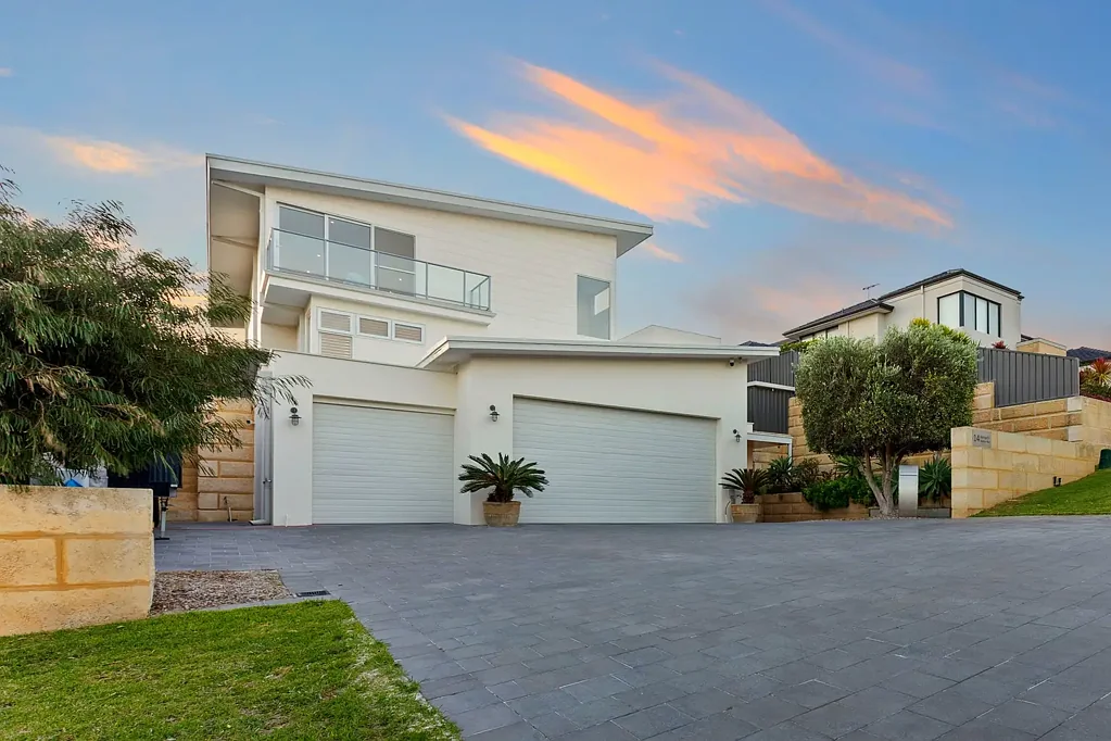 Yanchep 4ห้องนอน Grand ocean Views & Space for All of Your Family & Toys