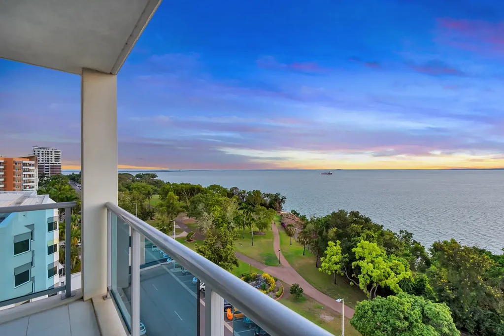 FURNISHED Luxury Waterfront Living in the Heart of Darwin City