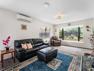 2/16 Wood Street, Papakura