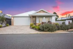 8 Freeman View, Bushmead