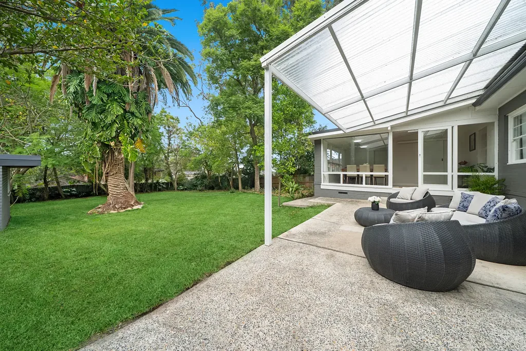 Hornsby 4ห้องนอน Family Haven with Future Potential on 1487sqm on near level land