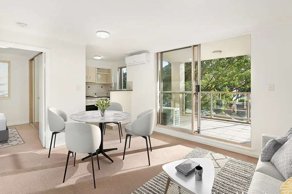 Light filled apartment of ultimate convenience
