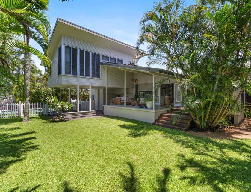 7 Yeringba Street, Mermaid Waters, QLD 4218, 4 Bedrooms, 3 Bathrooms, House
