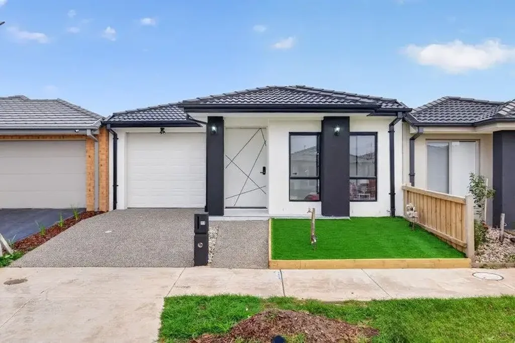 Fraser Rise 4Kwarto Upgraded and Elegant 4-Bedroom with 2 Bathrooms home in the heart of Fraser rise