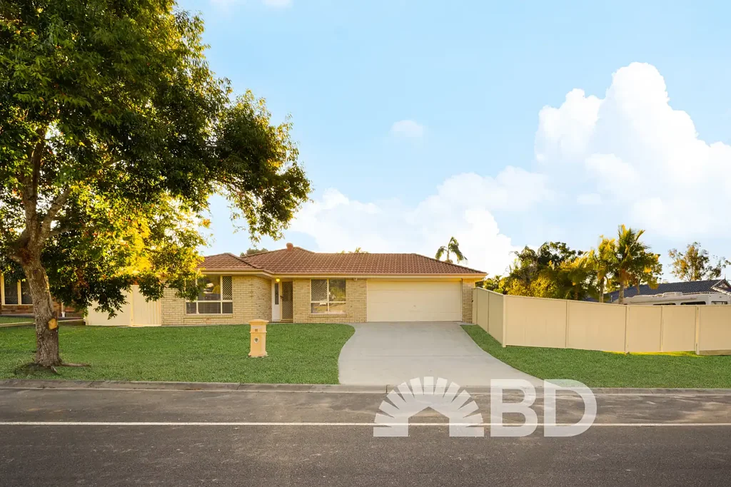 Narangba 5 Bedroom Spacious Family Living on 900m² with Side Access