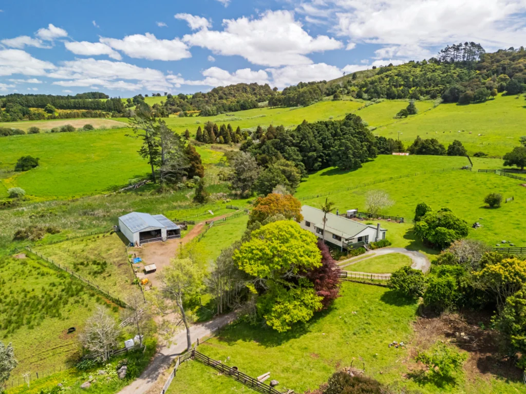 Ohaeawai 4 Bedroom Exceptional Large Lifestyler - Stunning Home
