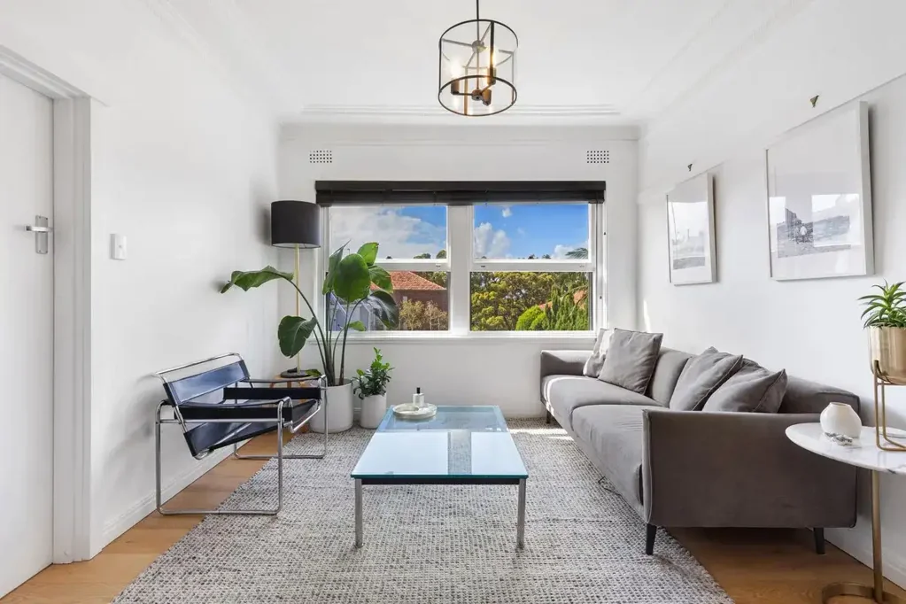 Top floor north facing apartment in boutique Art Deco building