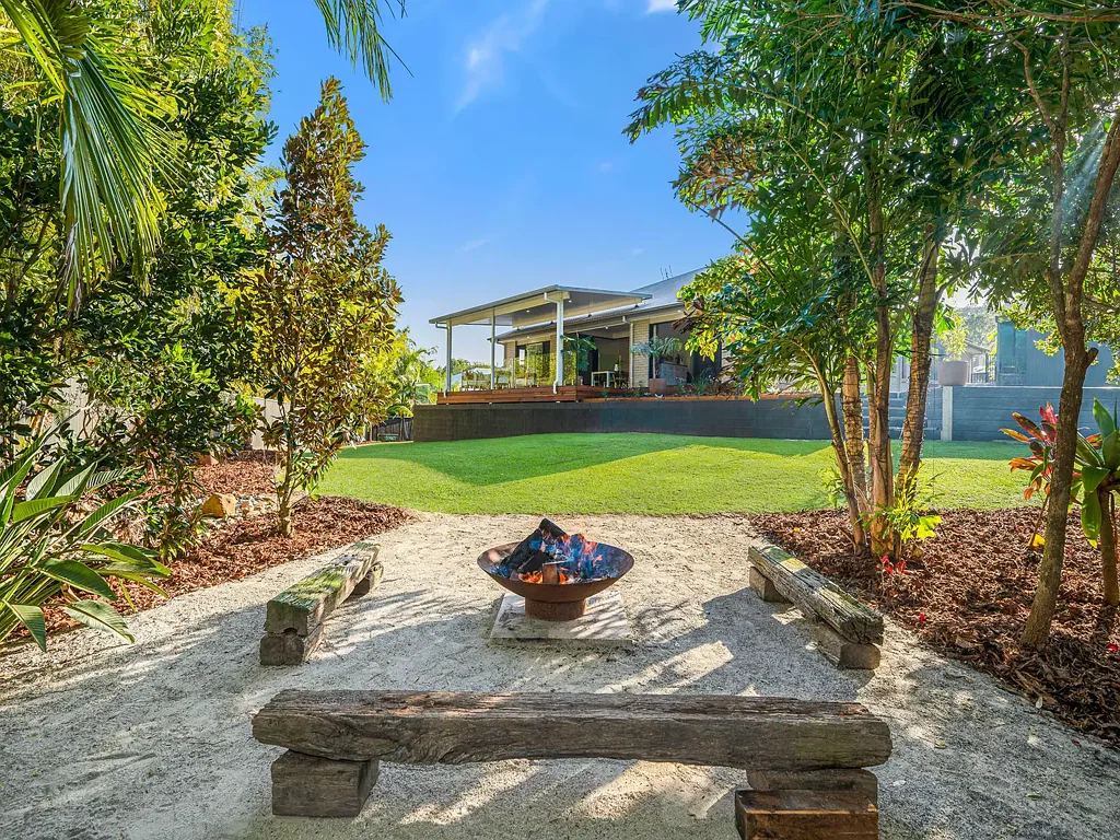6 Haven Court, Mooloolah Valley, QLD 4553