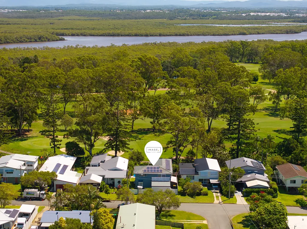 Clontarf 4غرفة نوم Luxury Family Living in Clontarf – Golf Course Views, Resort-Style Comfort