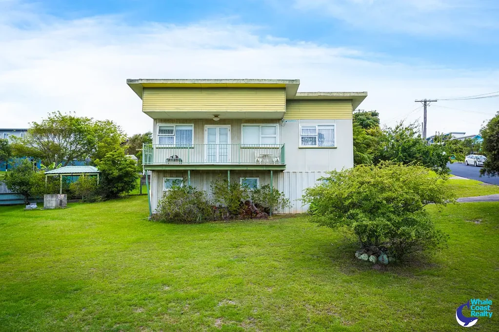 Dalmeny 3 Bedroom Rare Double Block Opportunity – First Time to Market in Over 60 Years!