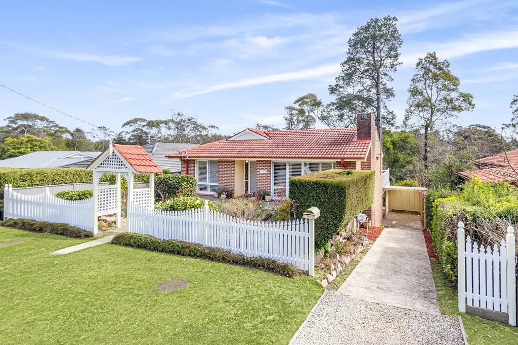 6 Hillier Avenue, Blackheath, NSW 2785
