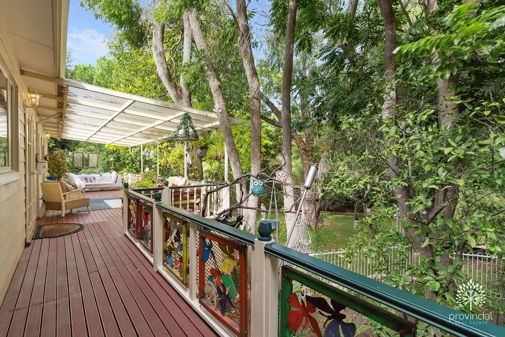 65 Falls Road, Lesmurdie, WA 6076
