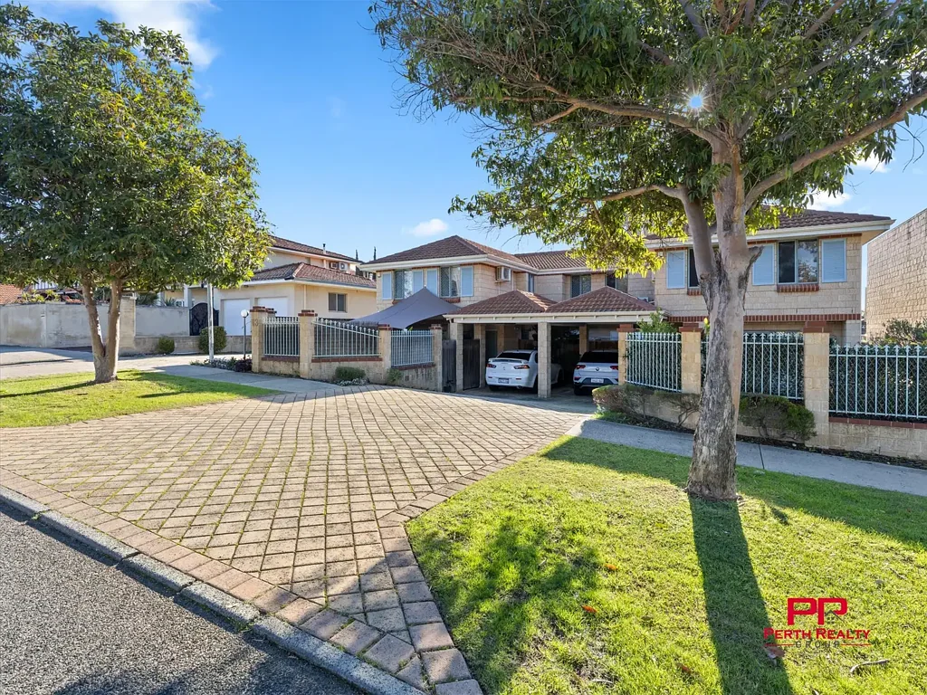 Maylands 3 Bedroom Stylish 3-Bedroom Villa in the Heart of Maylands - 5/13 Conroy Street, Maylands