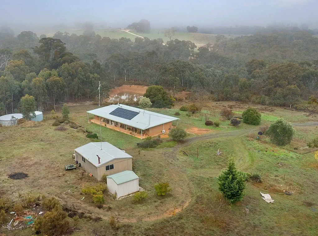 Tallarook 3 Bedroom Lifestyle, Livestock & Leisure – 46.95 Acres in Scenic Tallarook