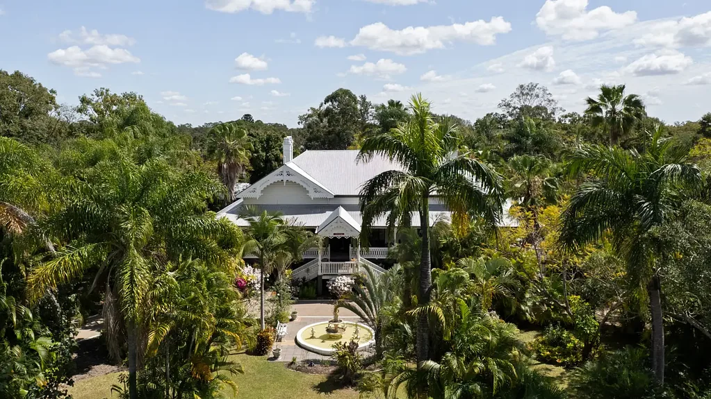 Howard 6બેડરૂમ Historical homestead just 15 min. to the beach