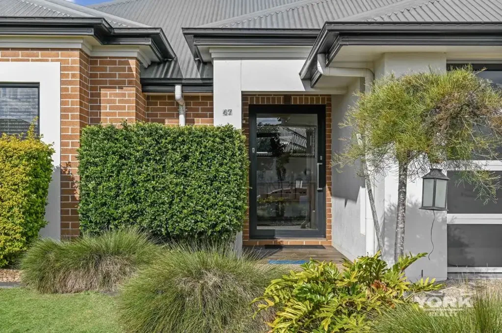 47 Calypso Crescent, Middle Ridge, QLD 4350