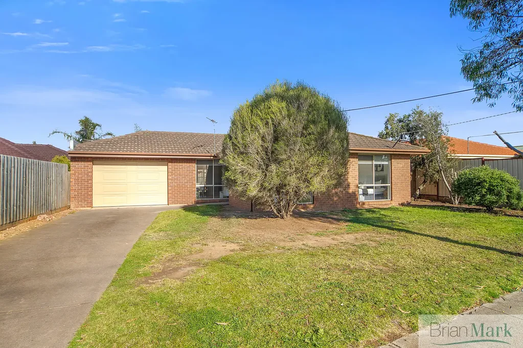 Werribee 3બેડરૂમ A Beautifully Updated Home Ready to Enjoy
