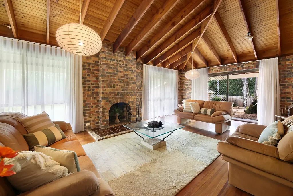 Mudgeeraba 4Moenga WILL BE SOLD AT AUCTION