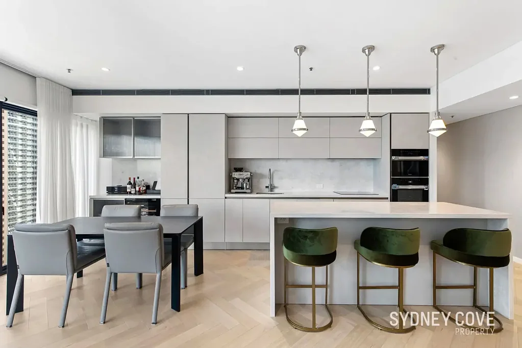 EXCLUSIVE NORTH-FACING TWO-BEDROOM RESIDENCE WITH HARBOUR VIEWS | Furnished