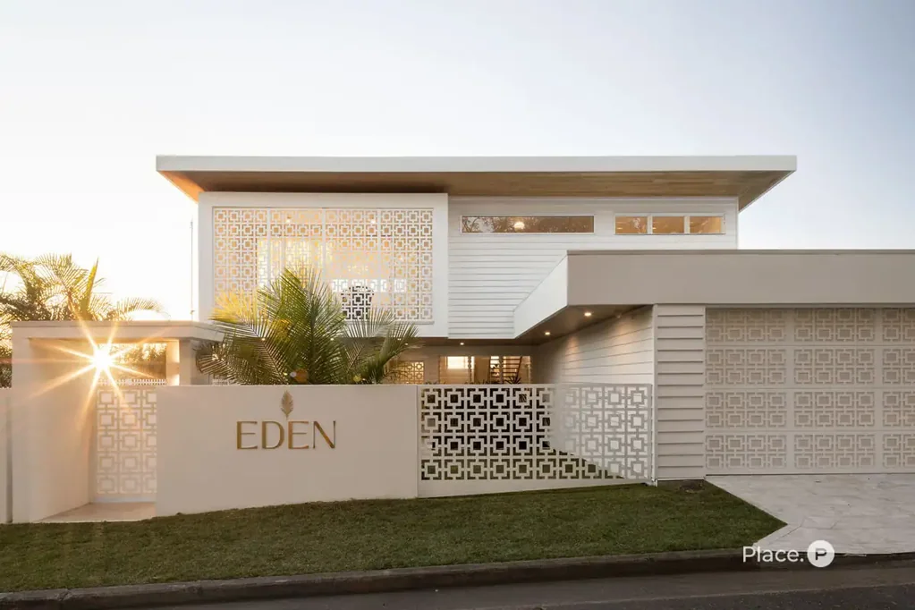 Balmoral 6 Bedroom ‘Eden’ – Landmark Architectural Oasis