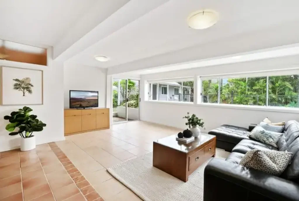 Light-Filled, Extra-Large One-Bedroom Duplex in Quiet Cul-de