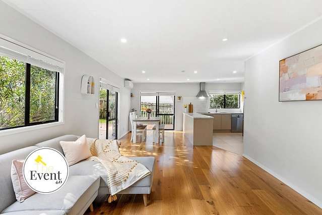 1/11 Kupari Place, Totara Vale, North Shore City