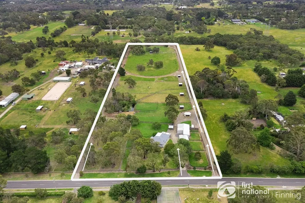 Cranbourne South 10-Acre Lifestyle Property in Cranbourne South - Ideal for Horse Enthusiasts!