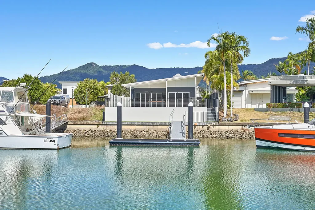 WATERFRONT LIVING AT ITS FINEST!
