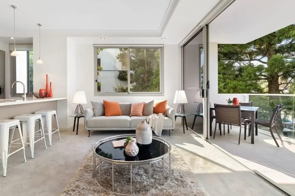 Spacious family living with leafy outlook in St Ives