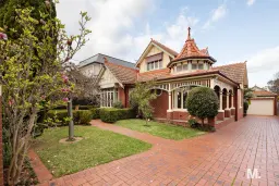 102A Roberts Street, Essendon