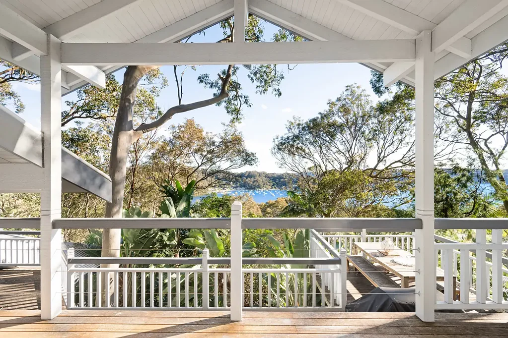 Whale Beach 4 Slaapkamer The Art of Private Coastal Living: Scale, Privacy & Potential