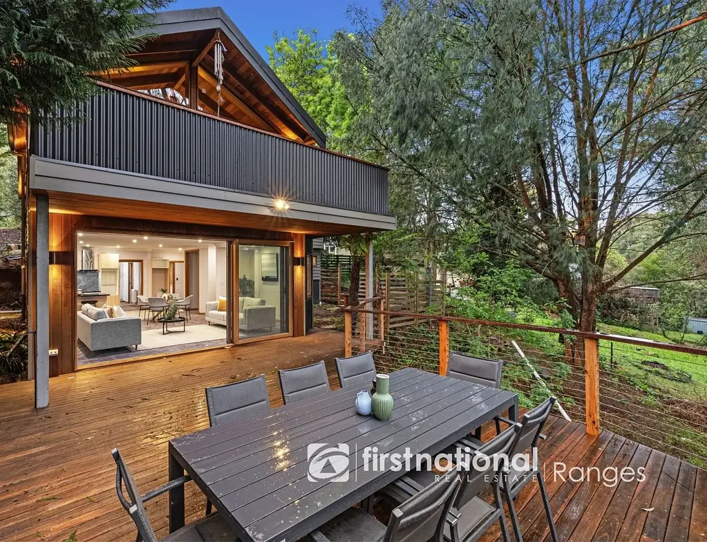 10 Thompson Road, Upwey, VIC 3158