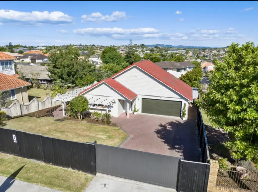 Howick 4ਬੈੱਡਰੂਮ 4-BED STANDALONE BRICK & TILE HOME IN HOWICK