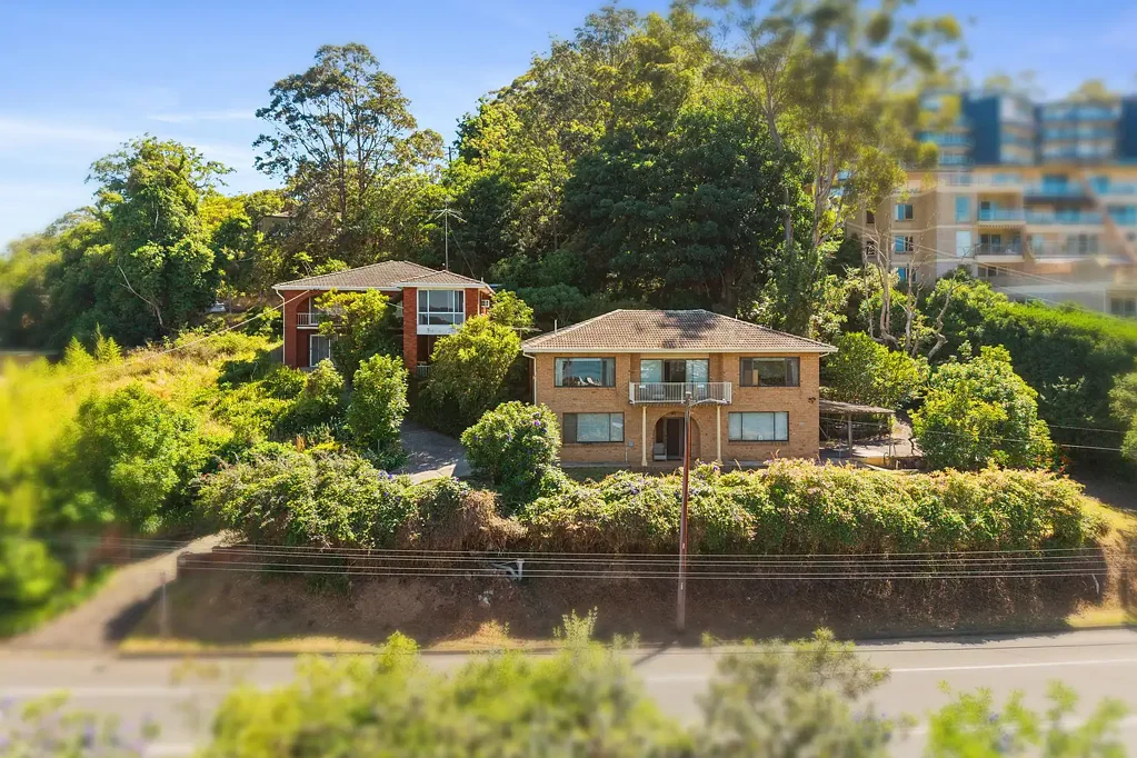 Gosford 10ਬੈੱਡਰੂਮ Dual-Title Development Opportunity With Panoramic Water Views & Planning for 34 Units