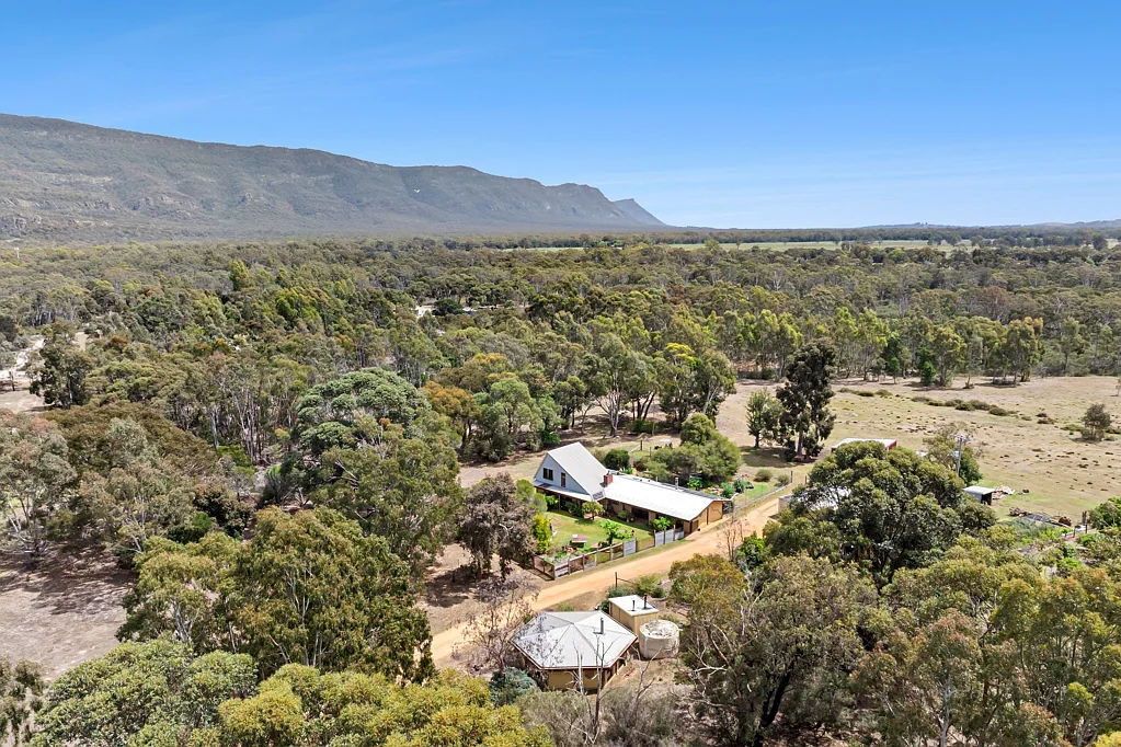 4240 Ararat-Halls Gap Road, Halls Gap, VIC 3381