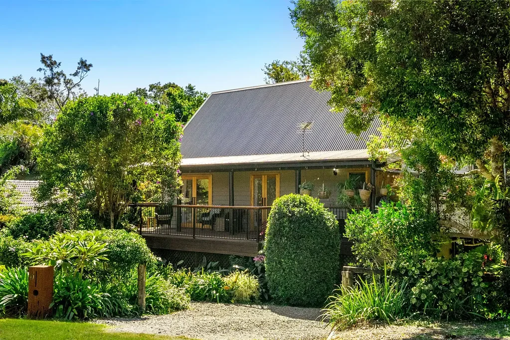 Tamborine Mountain 4Moenga Character Home with Dual Living Potential in Sought-After Olde Eagle Heights
