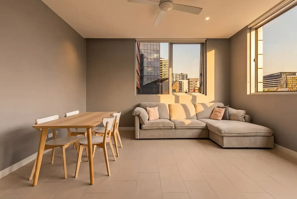 Fortitude Valley 2Moenga Bifold Windows, Soaring Ceilings & Views That Can Never Be Built Out